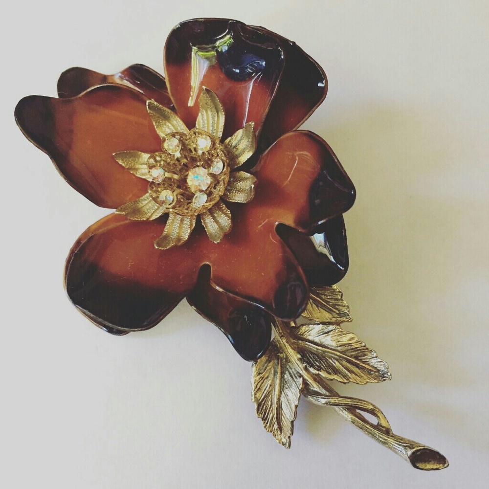 Fall flower brooch